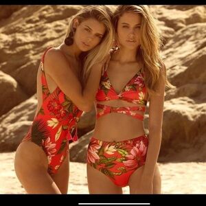 Aqua Bendita reversible Lilly Top & Alicia Bottom